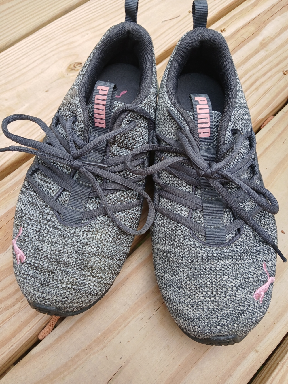 PUMA Women's Gray Knit Running Shoes with Pink Logo